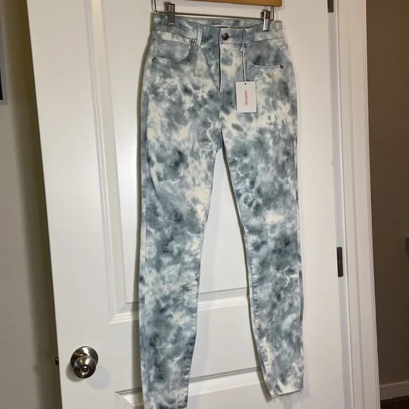 Good American tie dye skinny jeans - Picture 2 of 9